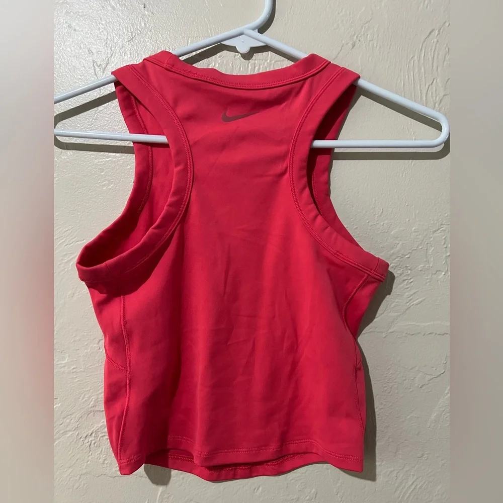 Nike top - Picture 2 of 2